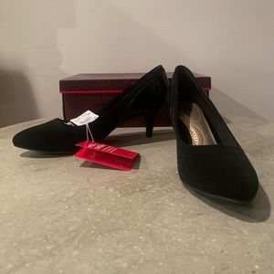 Dexflex Comfort Women’s Black Heels | Size: 7.5